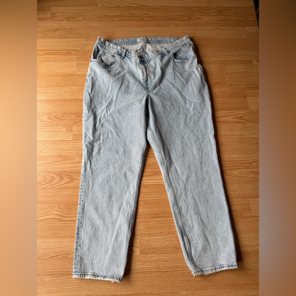 Abercrombie and Fitch Ultra High Rise 90s Straight Jean Size 34 / 18 short - Picture 4 of 9